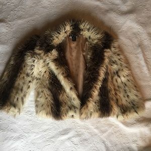 HYPE cropped faux fur jacket